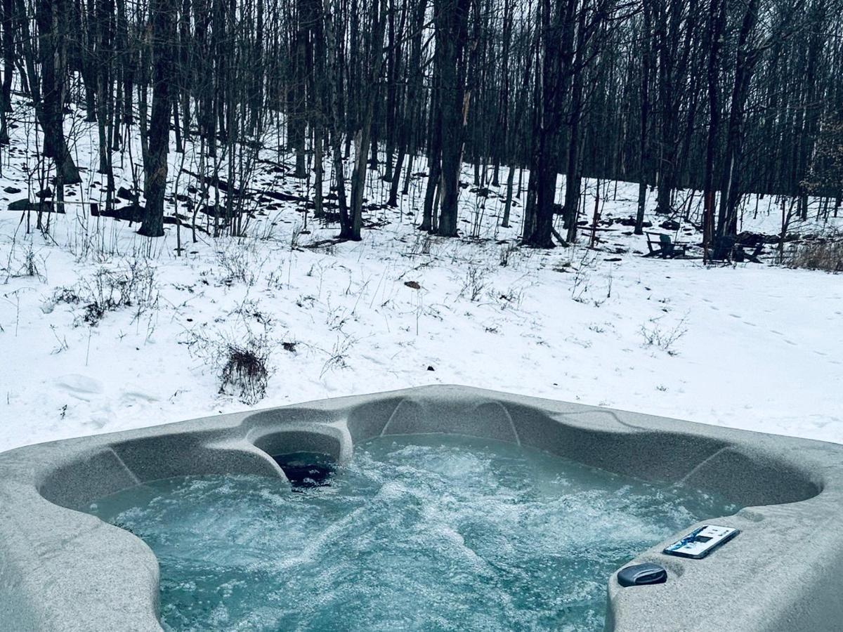 Cozy Cottage With Jacuzzi And Fire Pit And Reading Nook! Livingston Manor Экстерьер фото