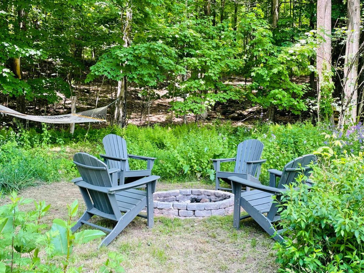 Cozy Cottage With Jacuzzi And Fire Pit And Reading Nook! Livingston Manor Экстерьер фото