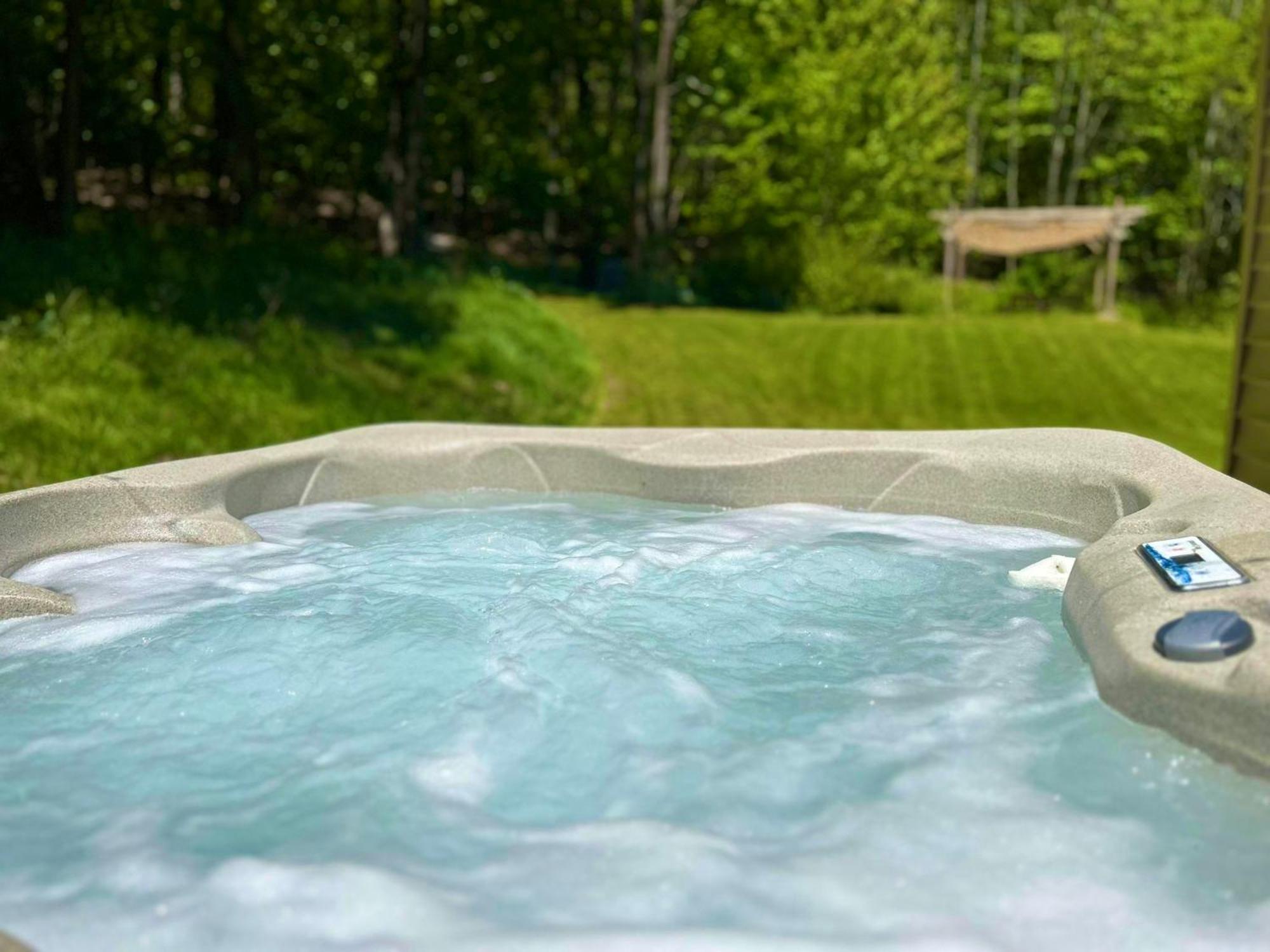 Cozy Cottage With Jacuzzi And Fire Pit And Reading Nook! Livingston Manor Экстерьер фото